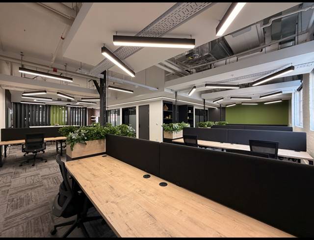 270M² OFFICE TO LET IN GARDENS